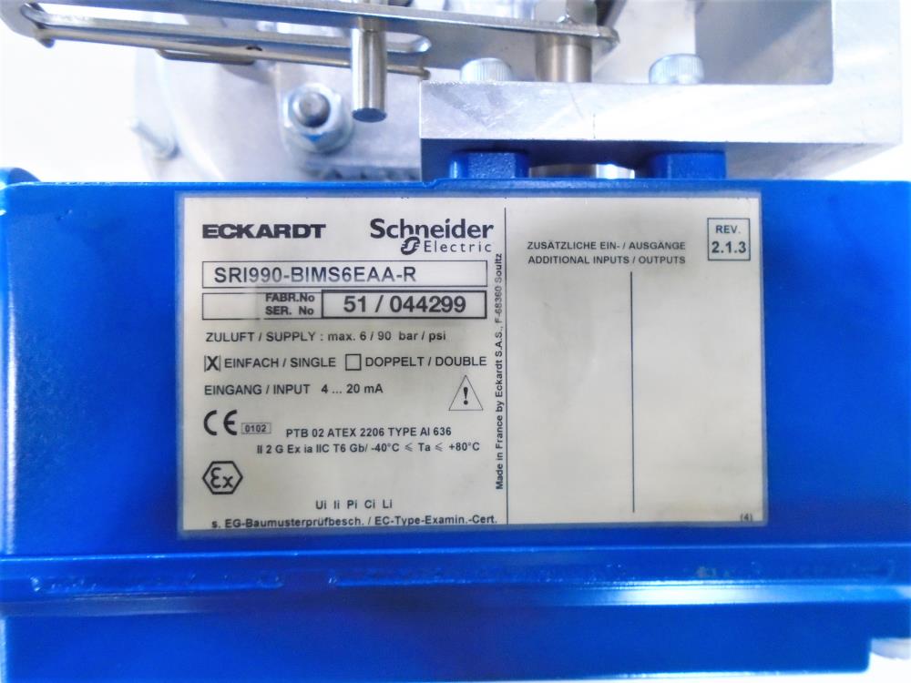 Armstrong 1500 1" NPT 2-Way Actuated Control Valve W/ Eckardt Positioner
